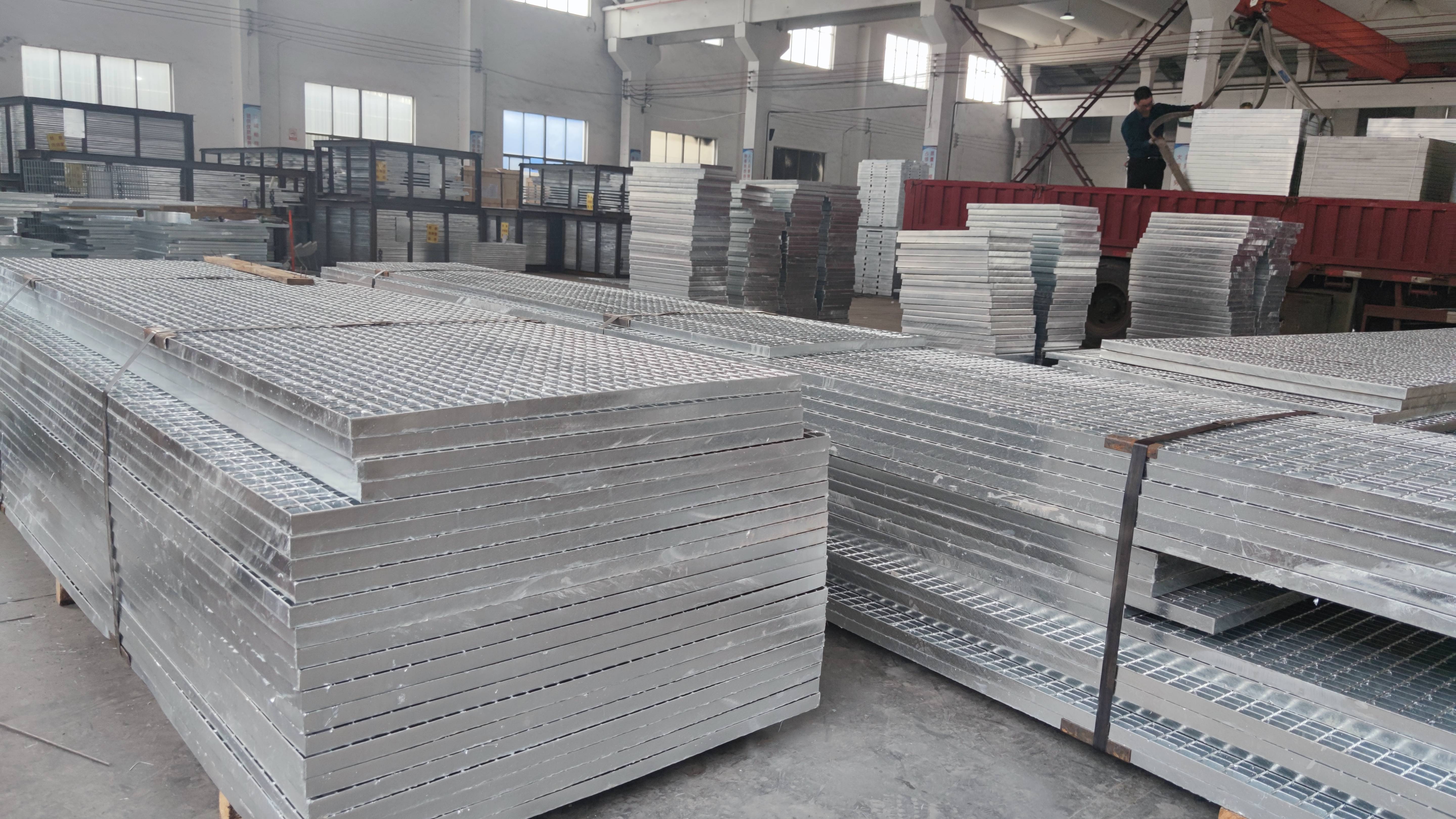 光伏材料的防腐性能与电池板寿命有何关联 光伏材料的防腐性能与电池板寿命有何关联