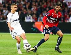 马赛队防线形同虚设，一败涂地