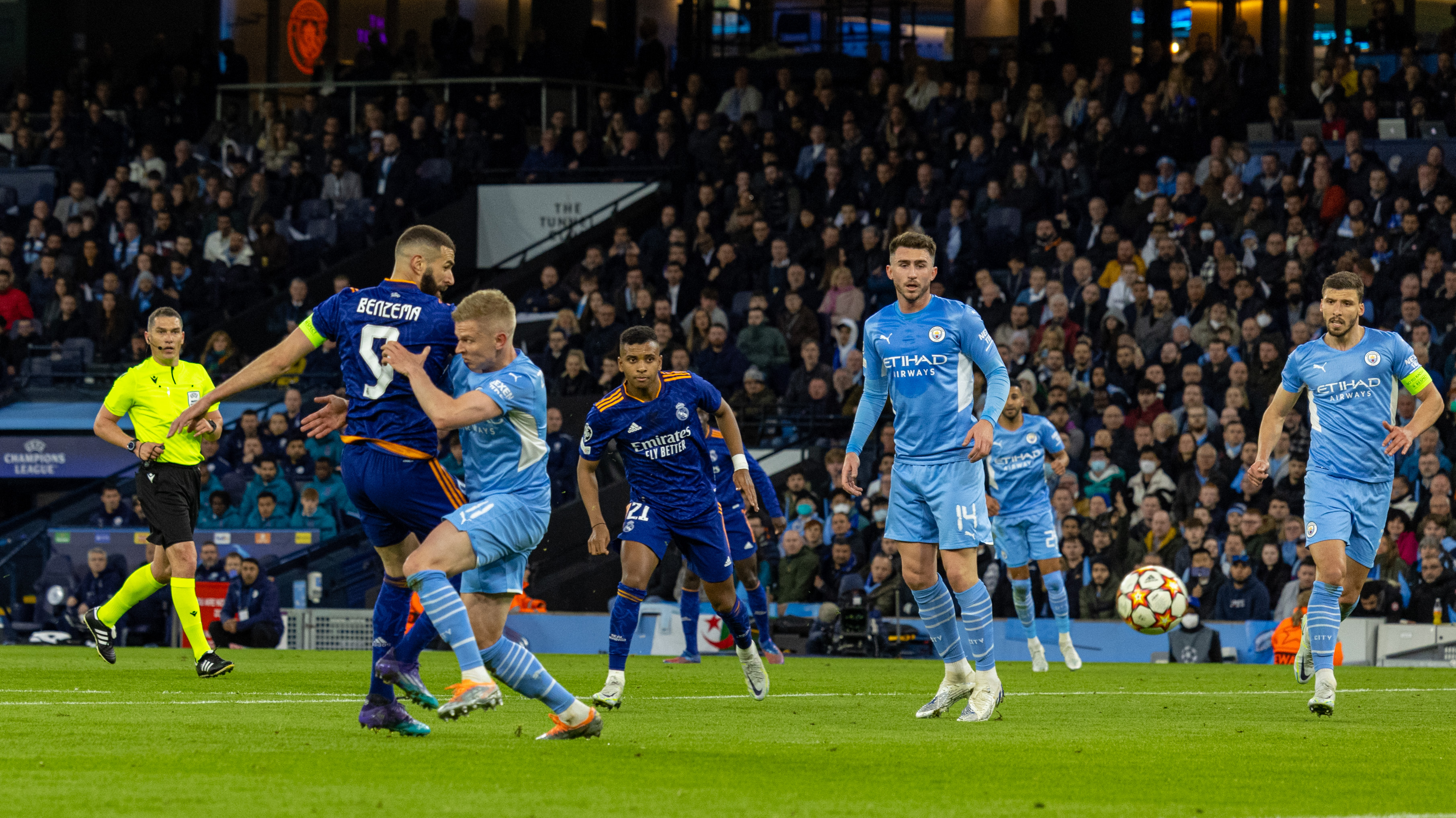 曼城零封对手告捷，稳固欧冠八强位置