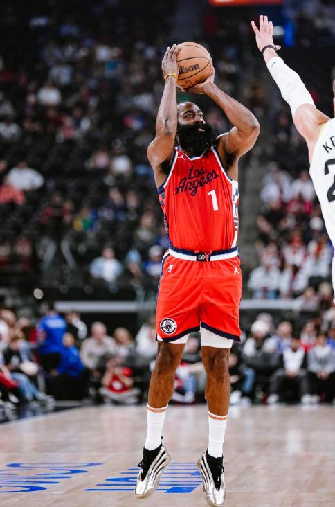 火箭队晋级总决赛，哈登致胜关键球！