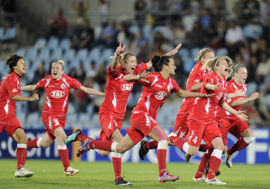 竞技巅峰，女足巡回赛精彩继续