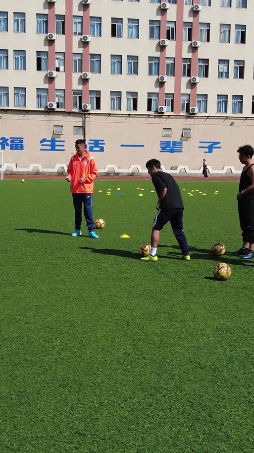 准备好，因为足球赛要开始了！